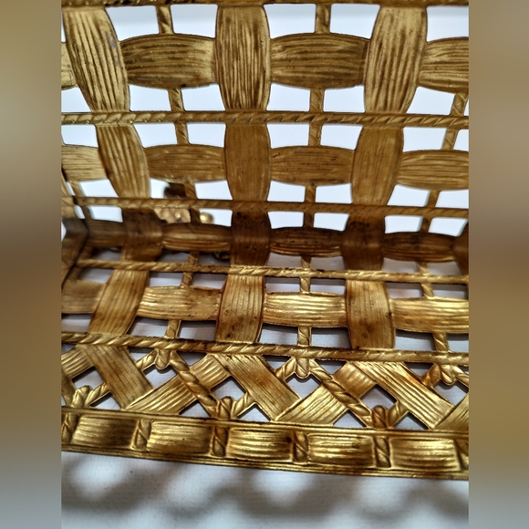 Brass Vintage metal basket weave tissue box holder - Picture 10 of 13